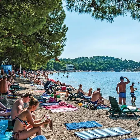 Splitska Apartman *