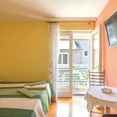 Awesome In With Kitchen Makarska